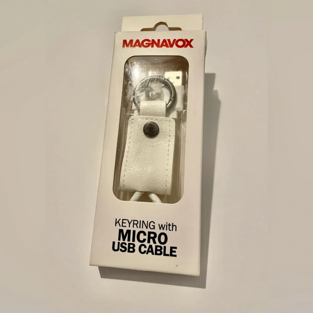 ❌Must Bundle❌🔌Charger/USB Keychain -White NWT - Picture 2 of 7